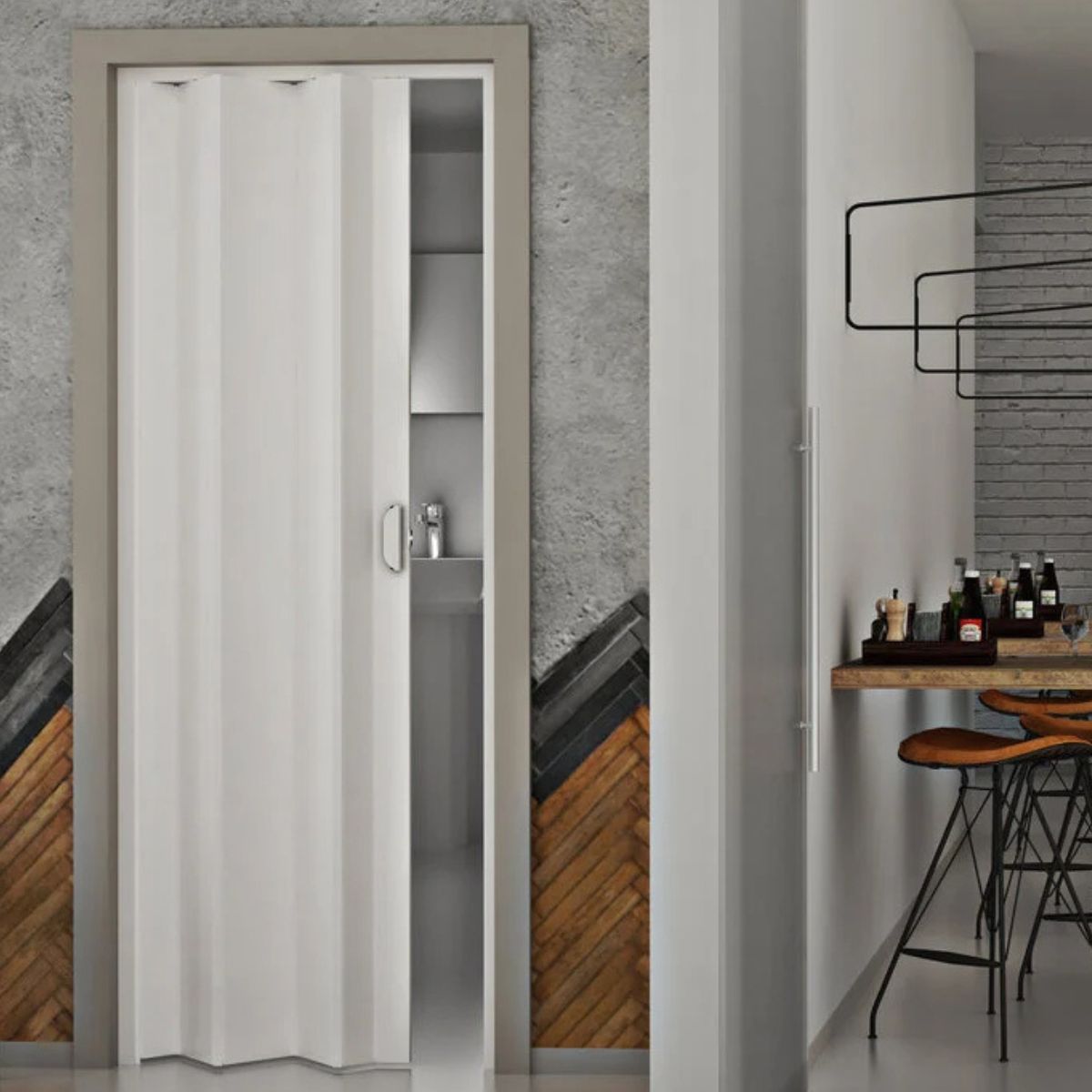 Moderne witte vouwdeur in een licht interieur